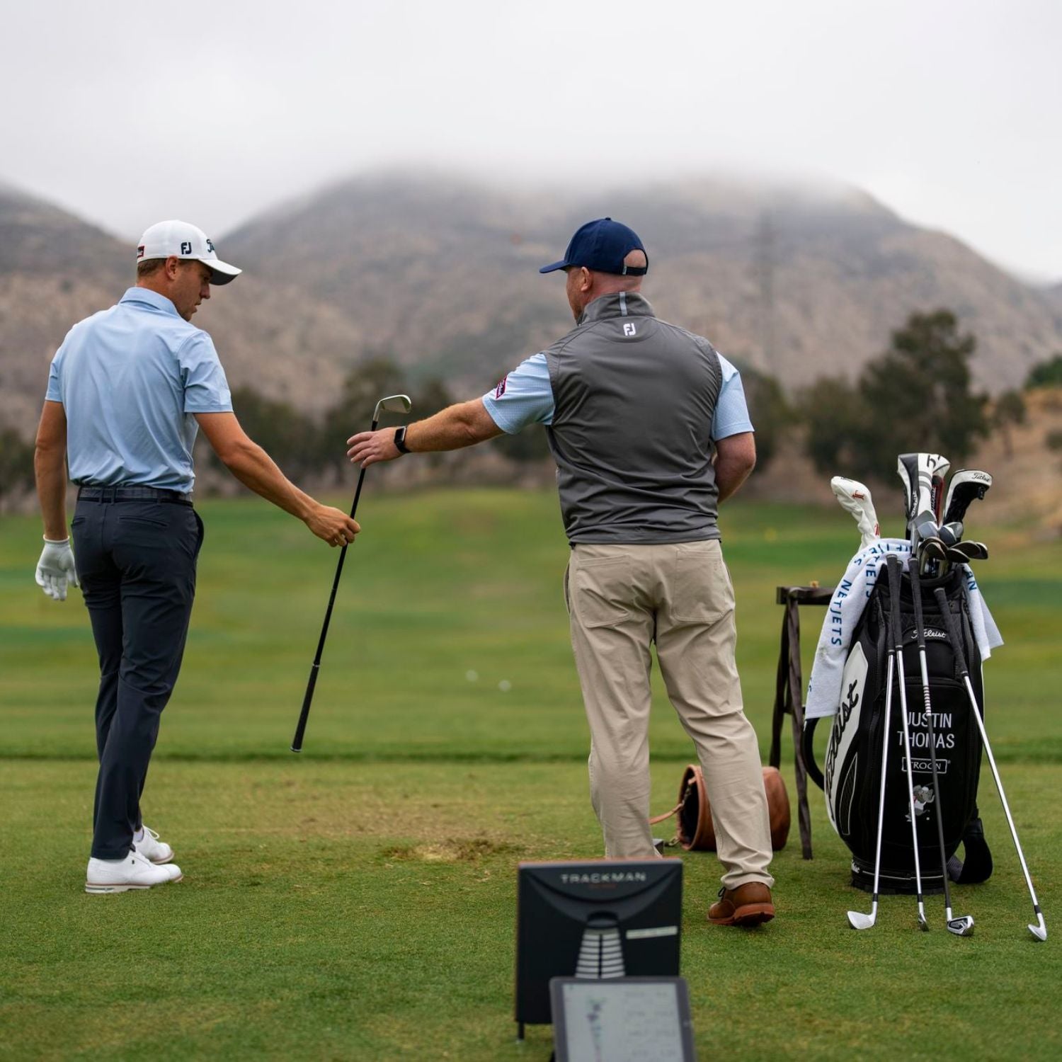 Fitting kompletní sady golfových holí