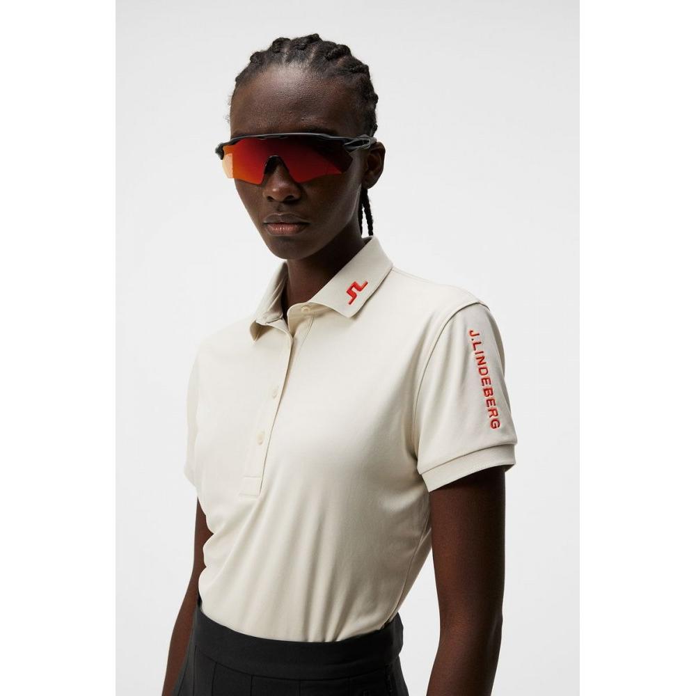 J.Lindeberg Tour Tech Polo, Almond Milk, dámské golfové tričko