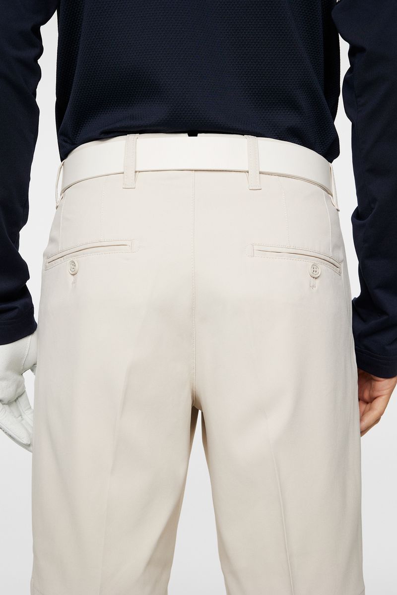 J.Lindeberg Eloy shorts, Moonbeam, pánské golfové kraťasy