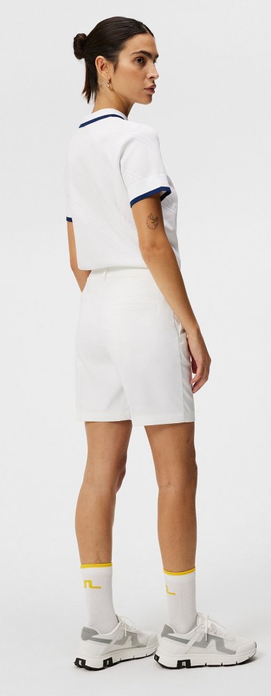 J.Lindeberg Gwen Long Shorts, White, dámské golfové kraťasy
